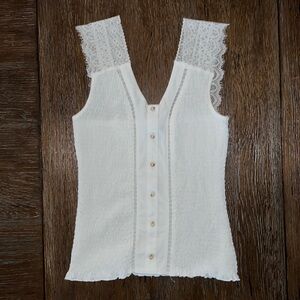 Daytrip Smocked top Size M